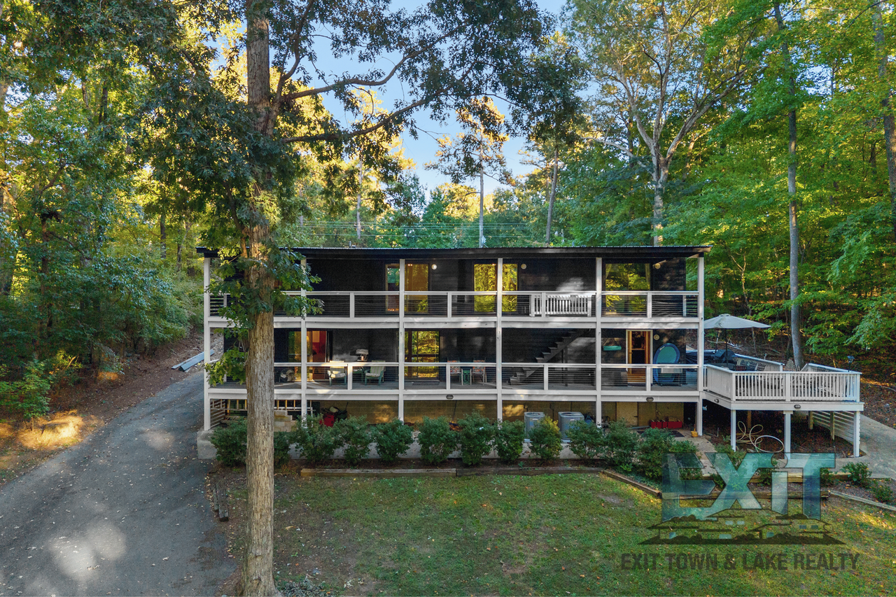 218 Club Dr - Photo 4 of 50