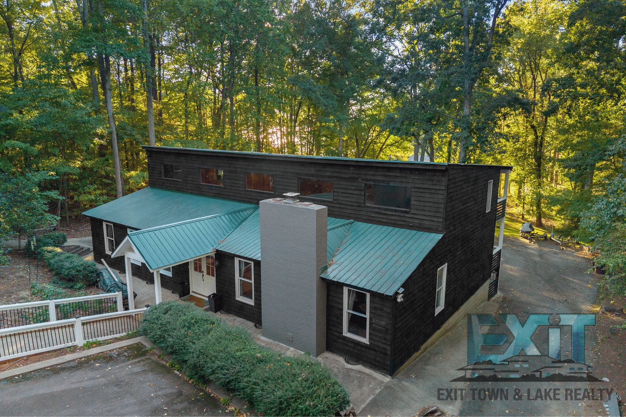 218 Club Dr - Photo 5 of 50