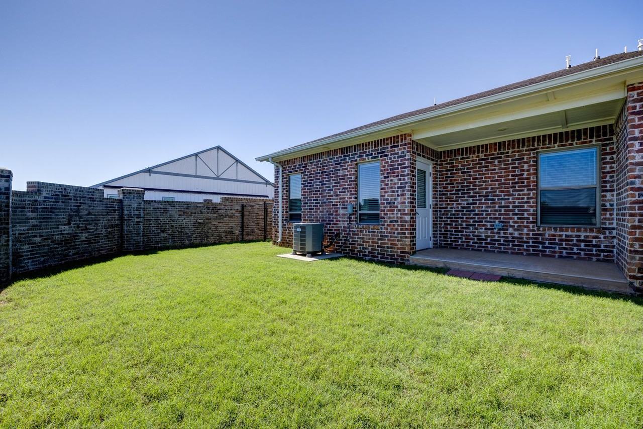 6528 6528 Bent Wood Villas Drive #B - Photo 4 of 20