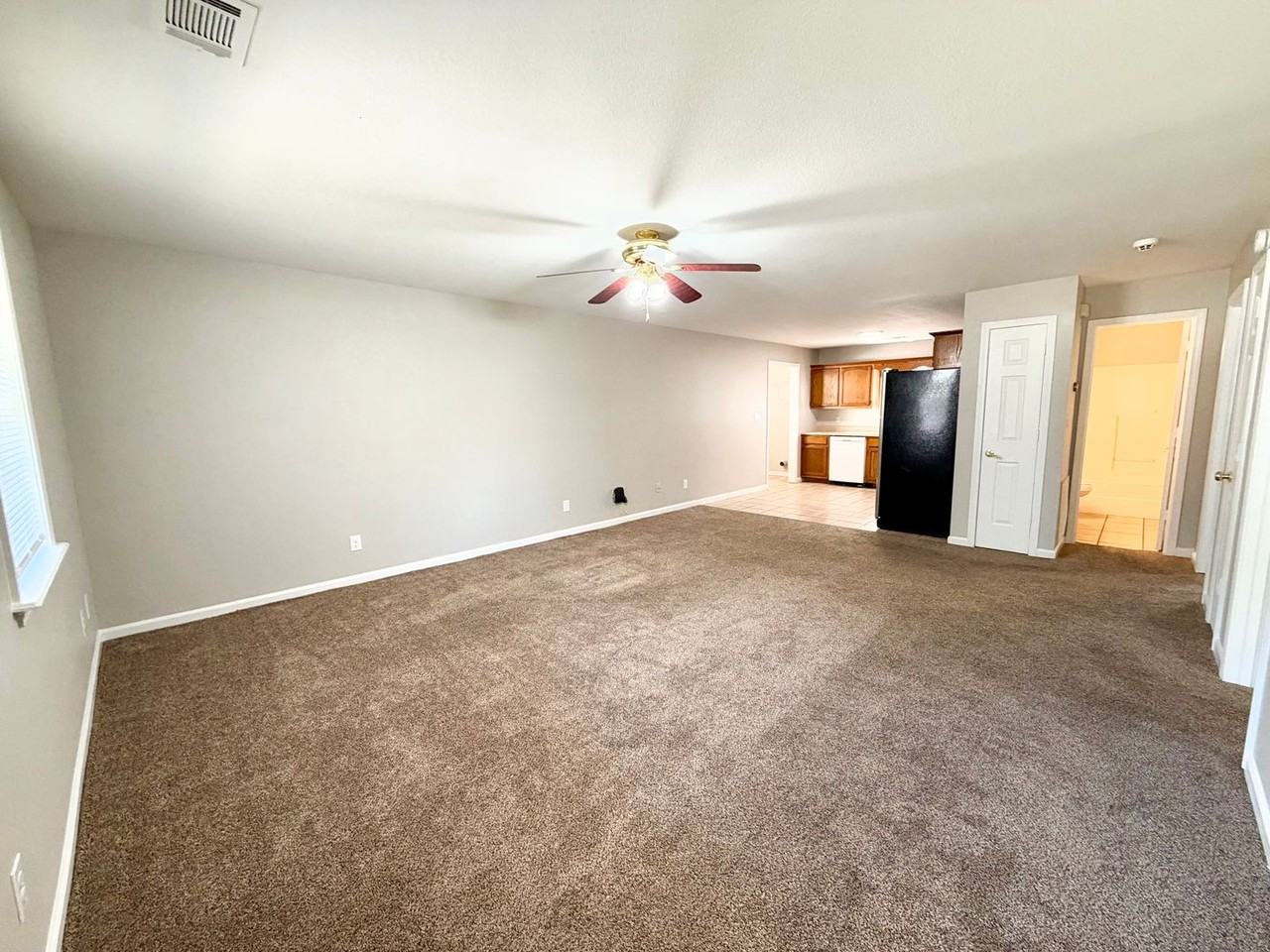 303 N 13th Ave - Photo 3 of 21