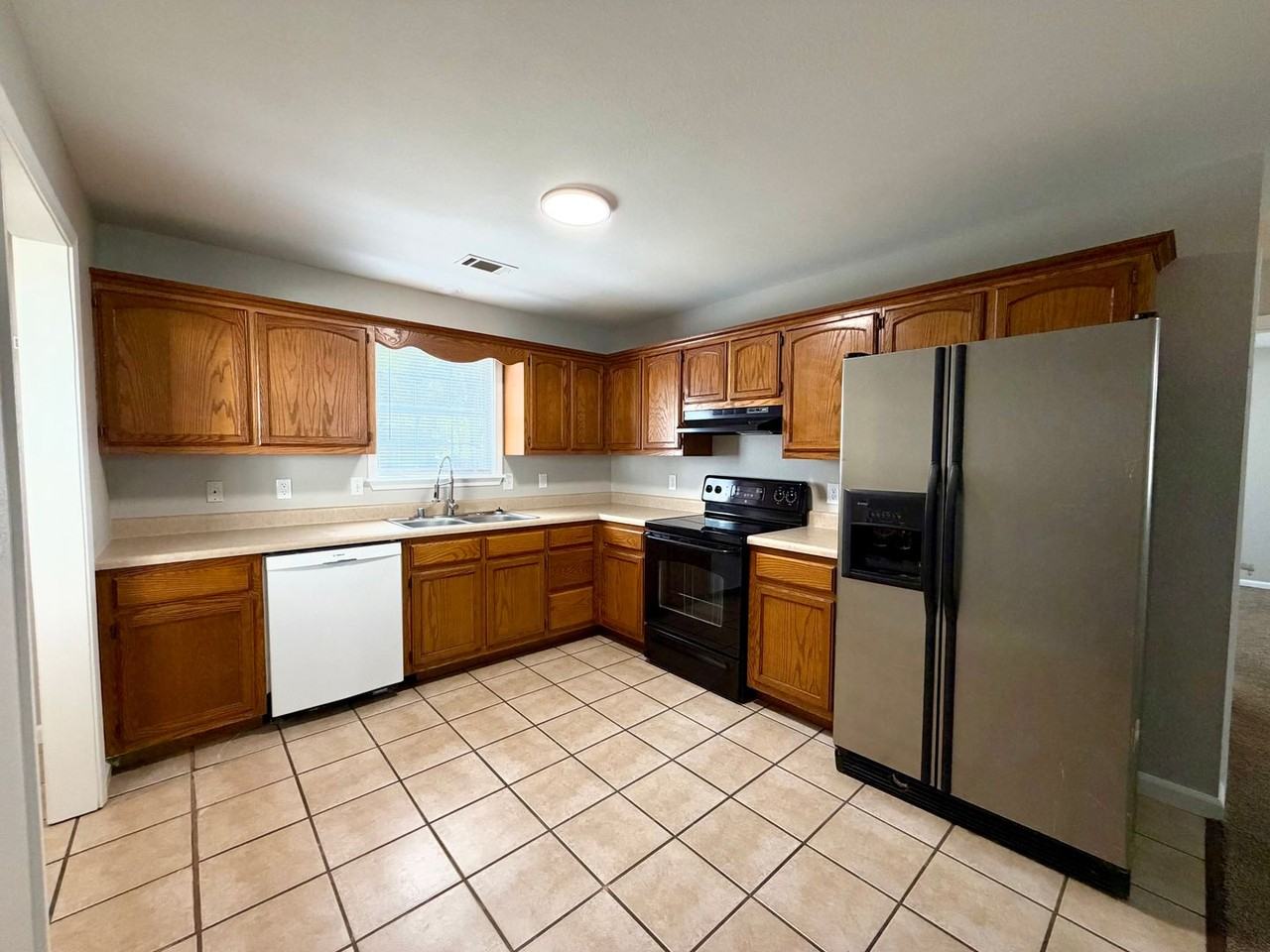 303 N 13th Ave - Photo 6 of 21