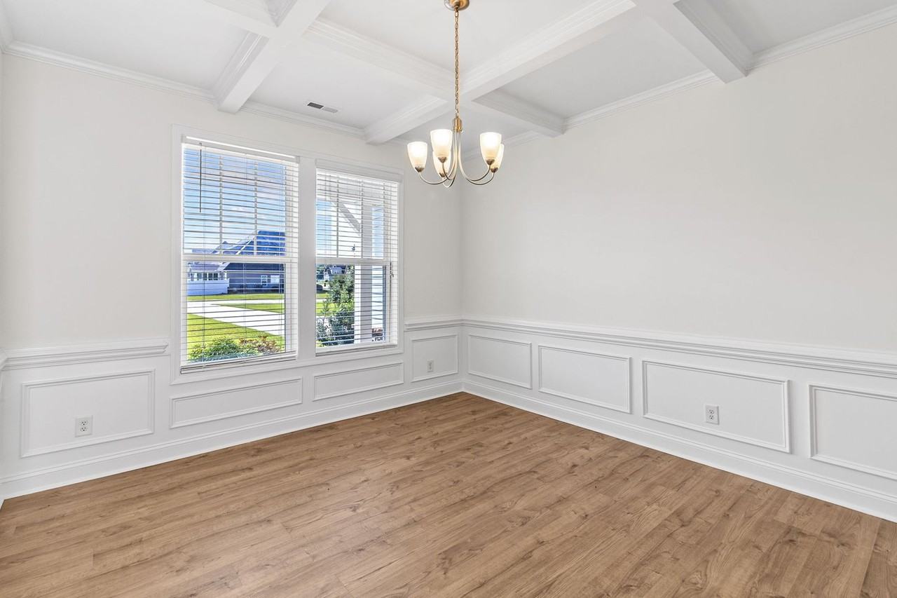 3324 Amour Dr - Photo 6 of 42