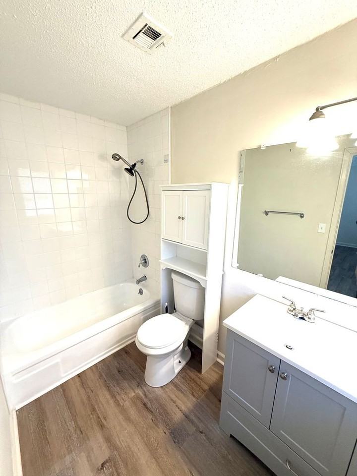 3615 Fieldcrest Dr - Photo 5 of 20