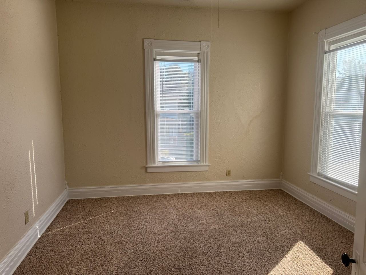 2323 Lafayette St - Photo 7 of 12