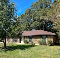 featured image of 204 Old Oak Ln
