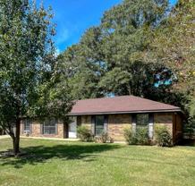 204 Old Oak Ln - Photo 1 of 1