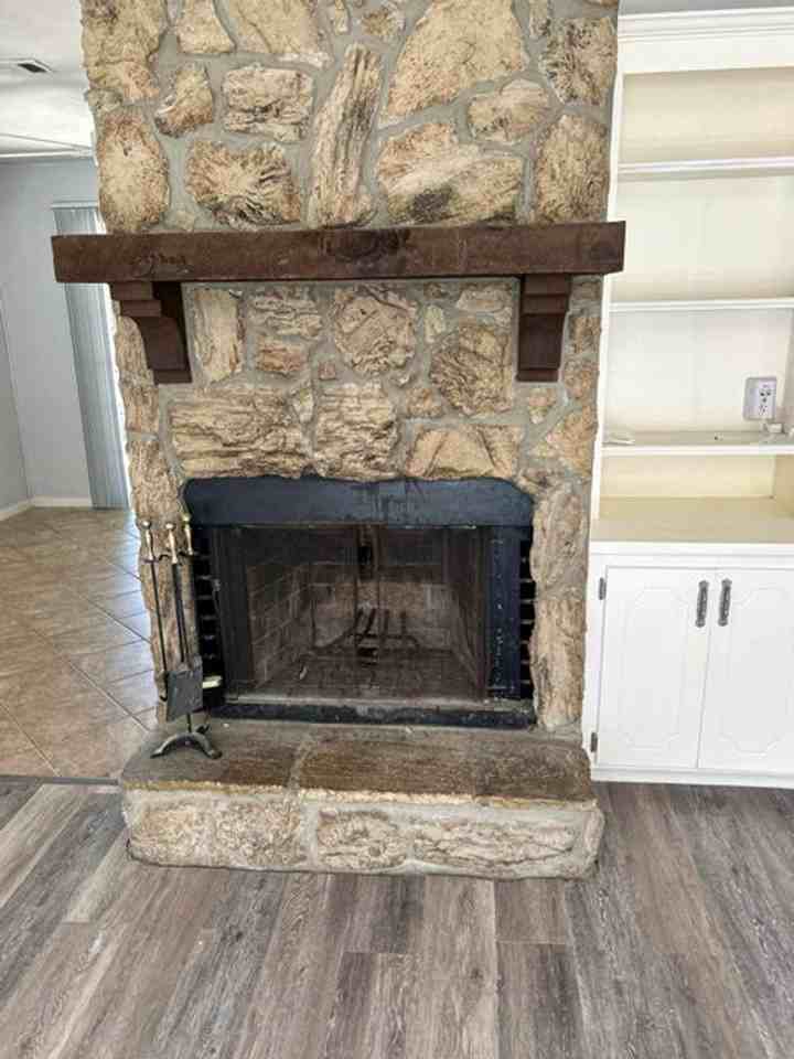 204 Old Oak Ln - Photo 3 of 22