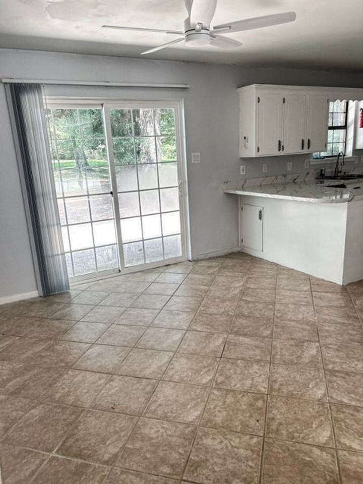 204 Old Oak Ln - Photo 6 of 22