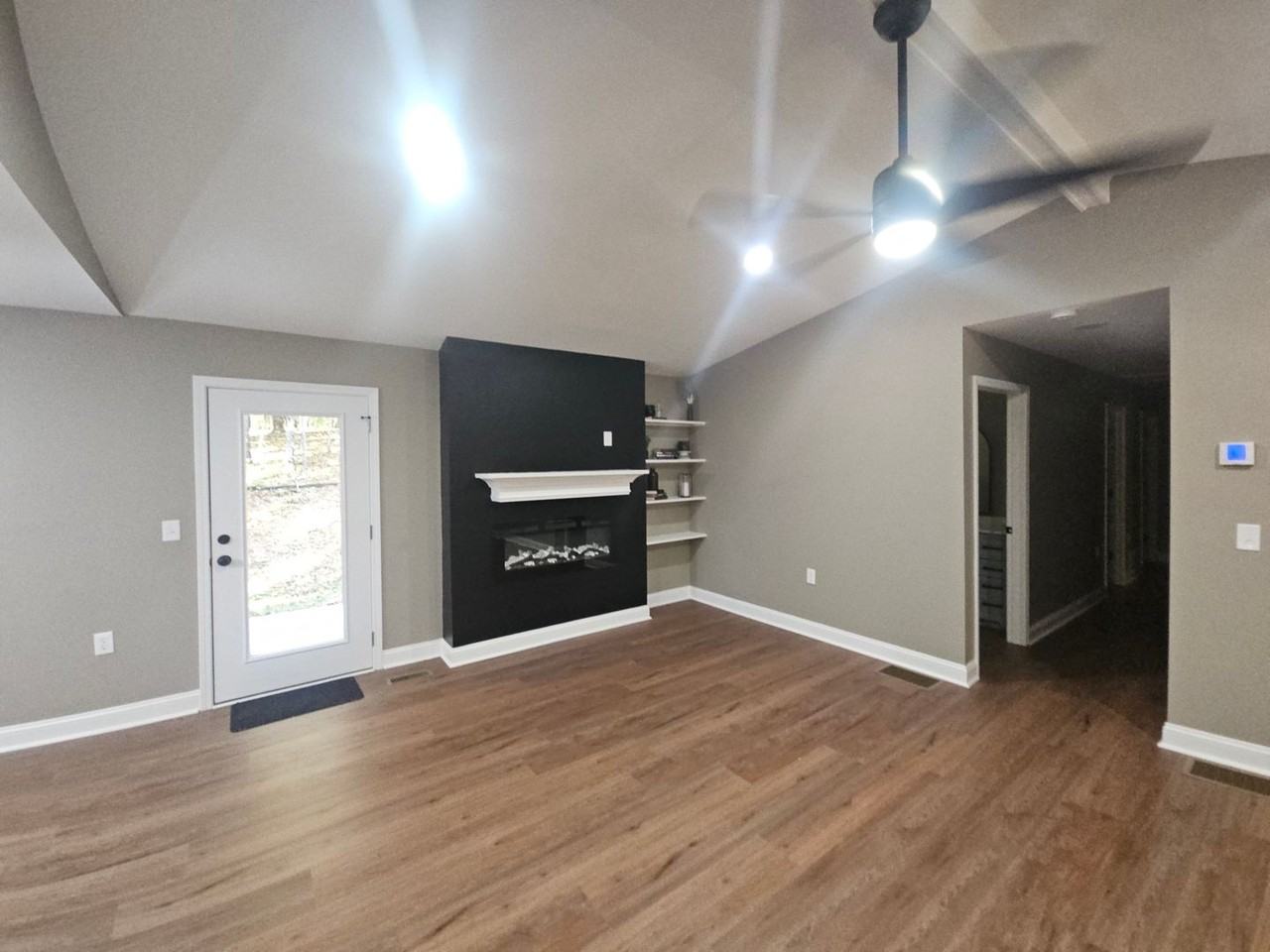 2513 N Carroll Ct - Photo 4 of 23