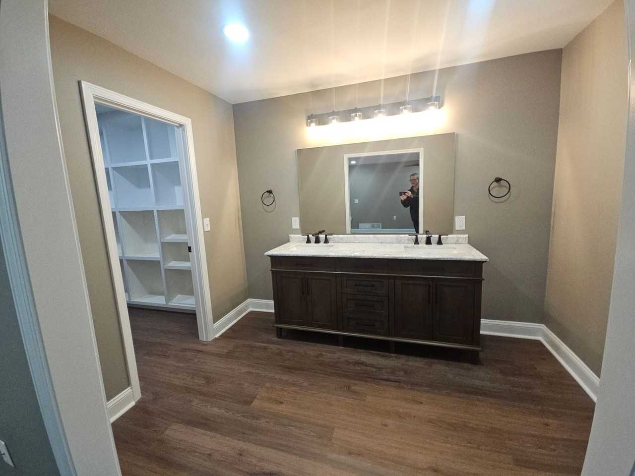 2513 N Carroll Ct - Photo 6 of 23