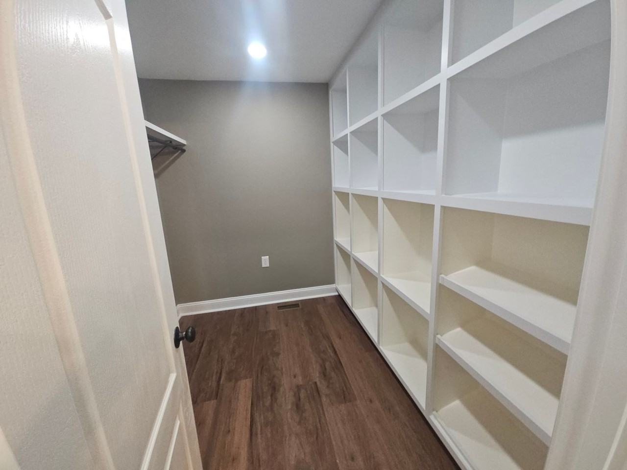 2513 N Carroll Ct - Photo 7 of 23