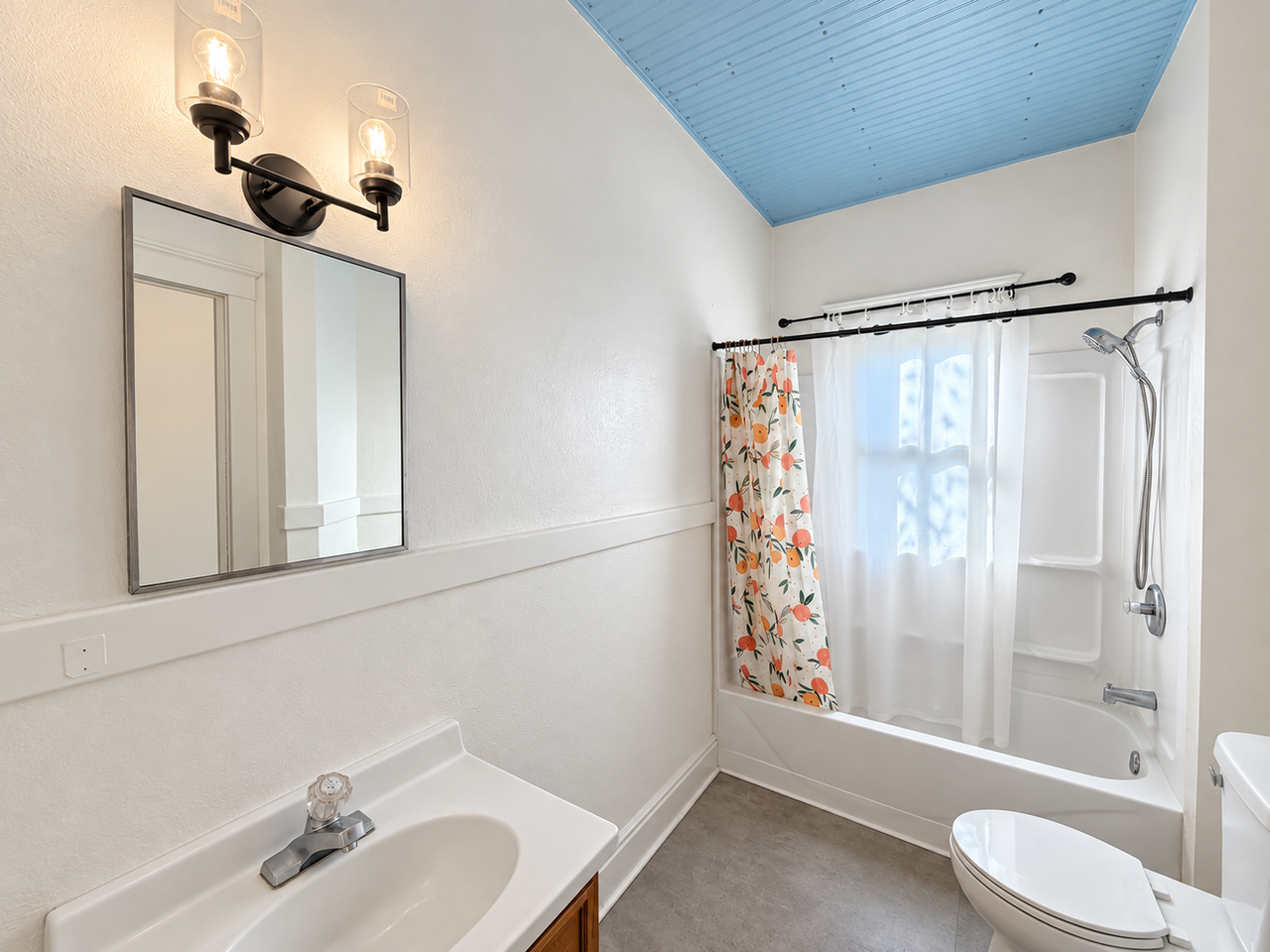1136 W Grand Ave - Photo 7 of 13