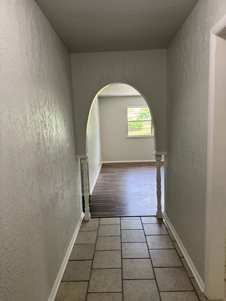 5648 Nw Beechwood Dr - Photo 2 of 15