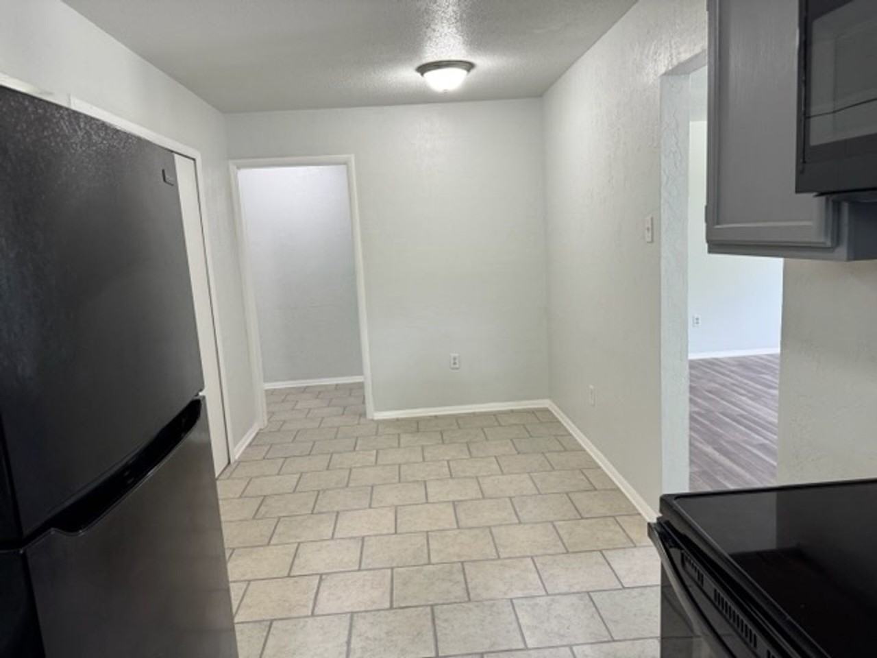 5648 Nw Beechwood Dr - Photo 4 of 15
