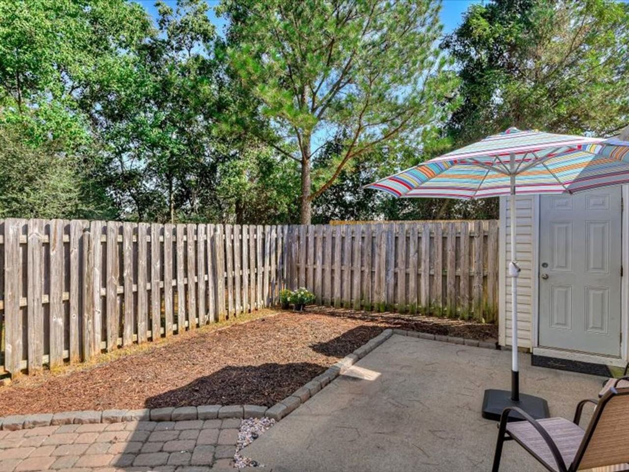 41 Leigh Place Dr - Photo 3 of 29