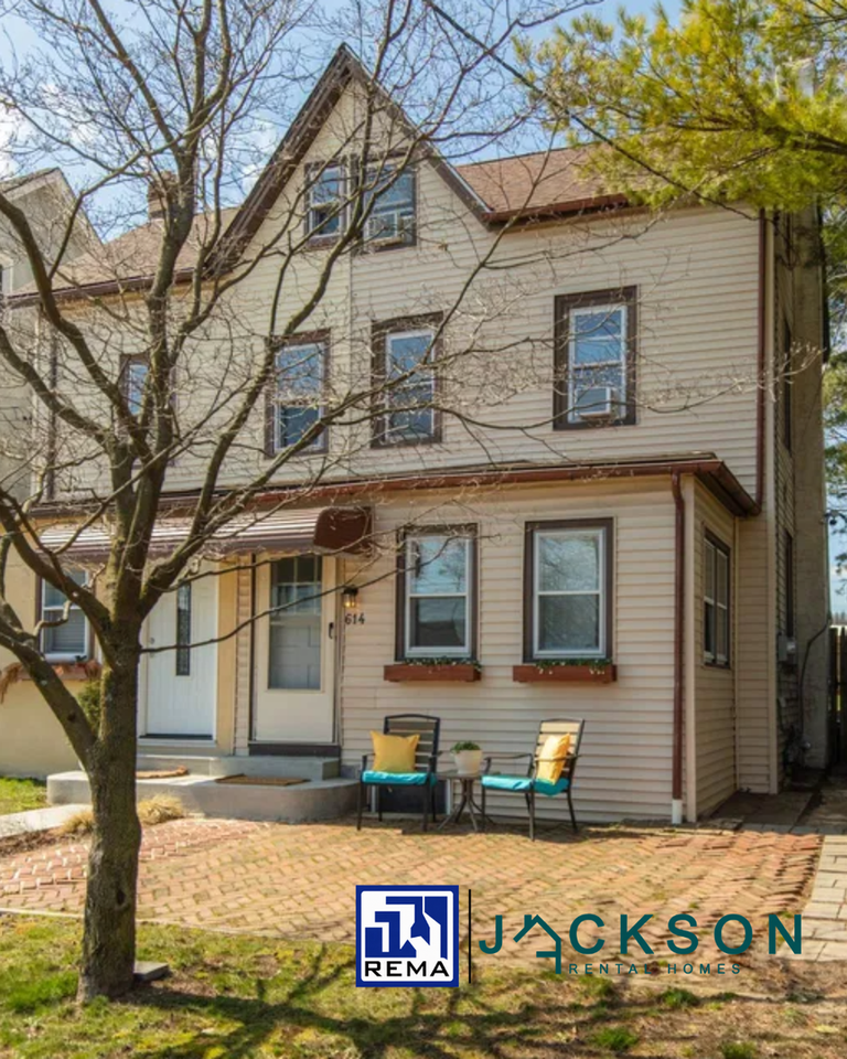 614 Roosevelt Ave - Photo 2 of 26