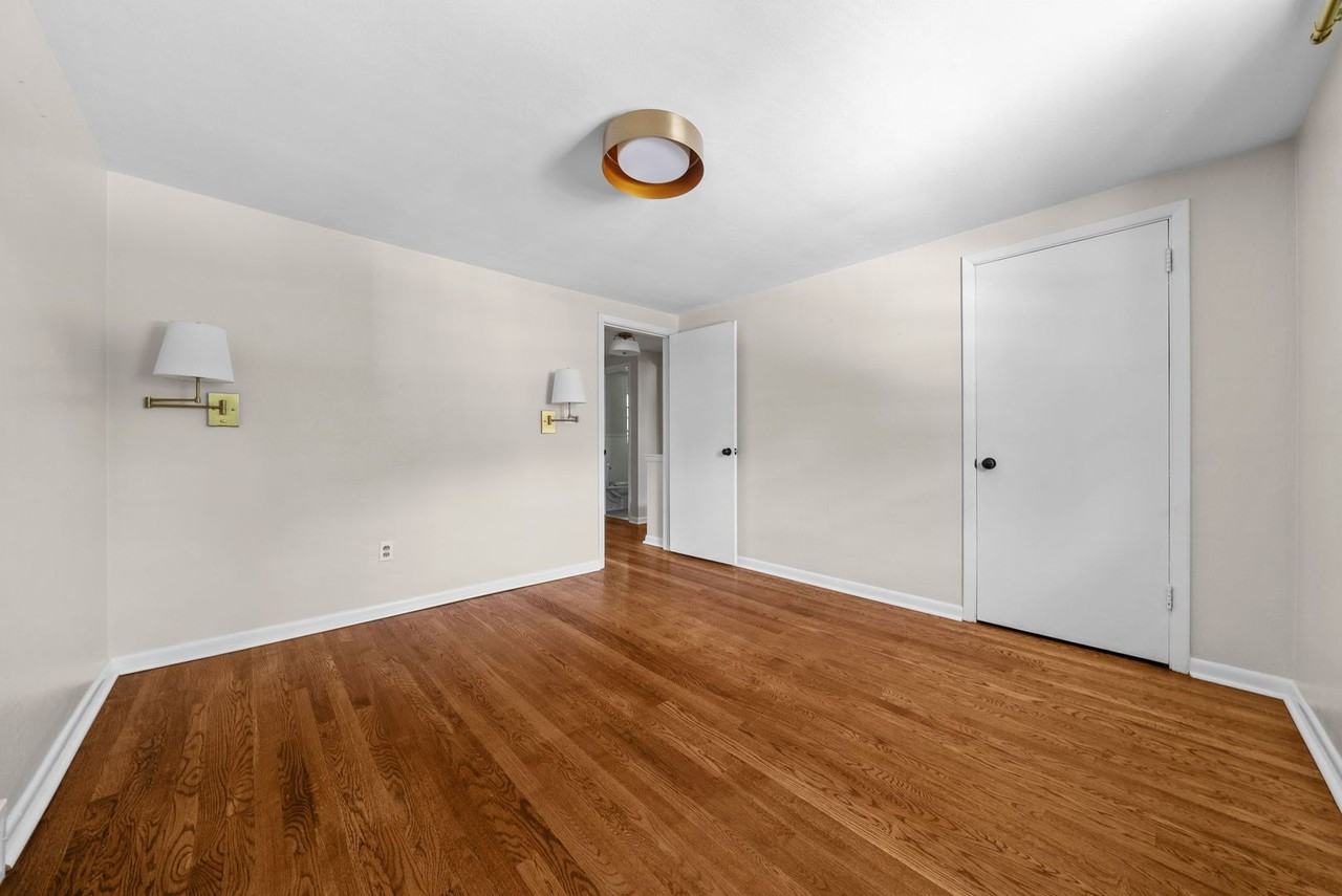 128 Legrande Dr - Photo 5 of 30