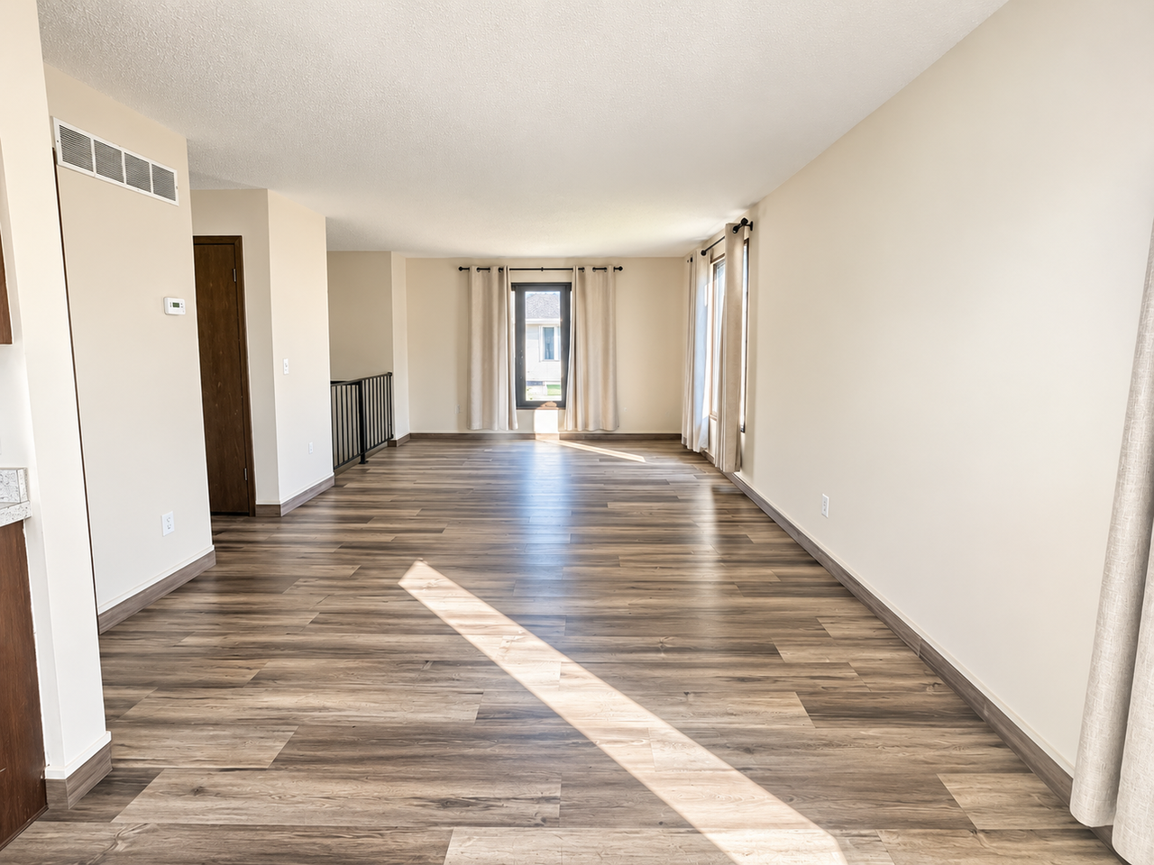 226 S Sheridan St - Photo 2 of 7