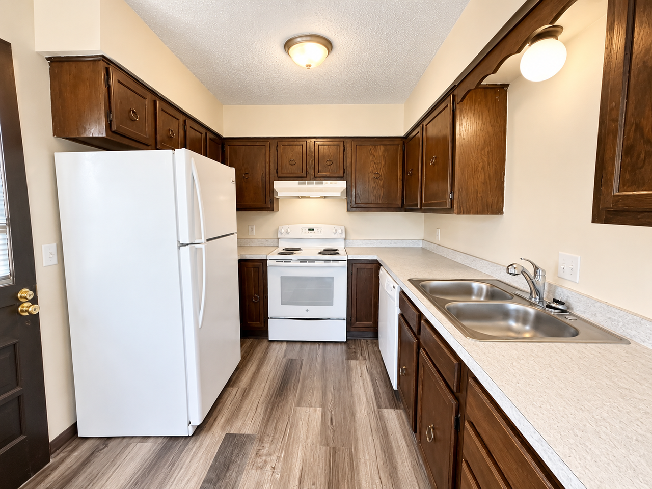 226 S Sheridan St - Photo 3 of 7