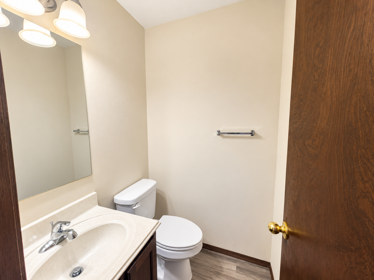 226 S Sheridan St - Photo 4 of 7