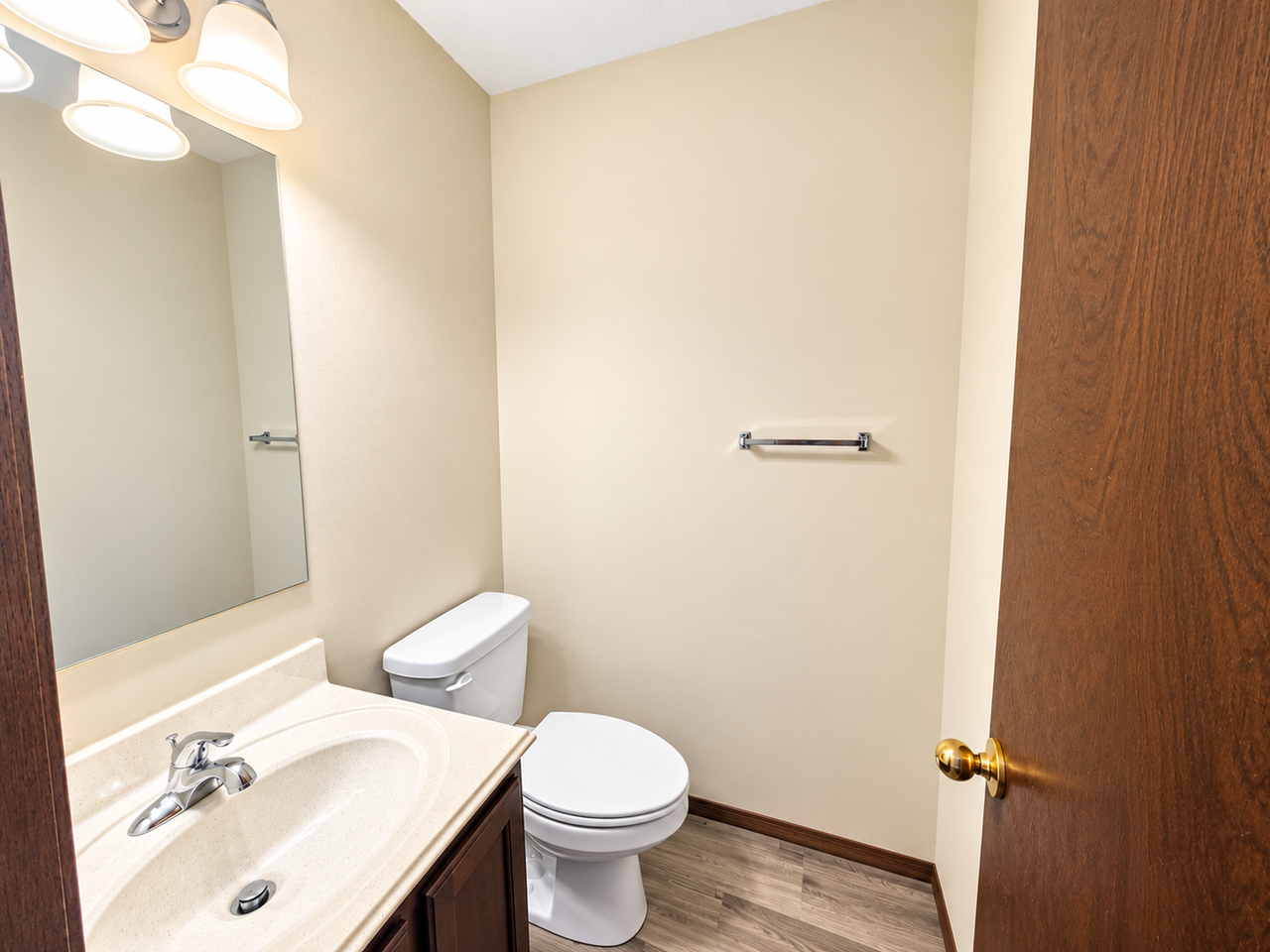 226 S Sheridan St - Photo 6 of 7