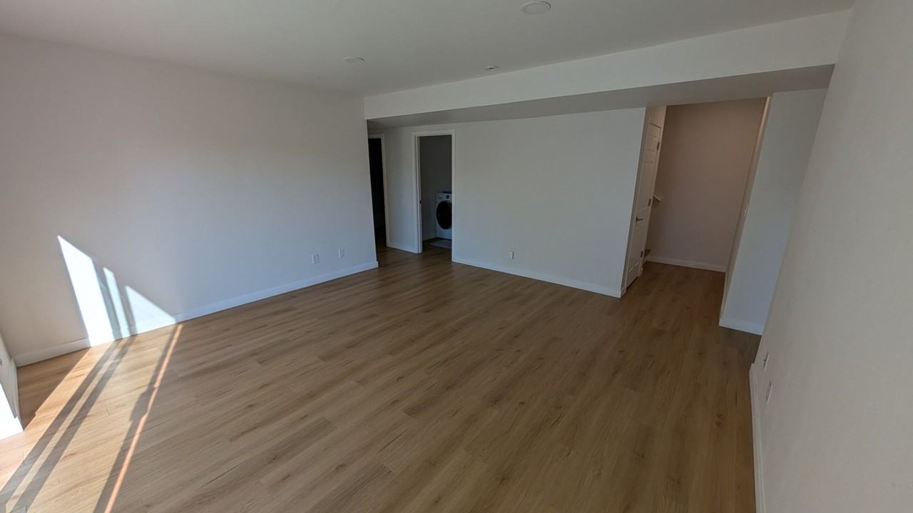 7557 20th Ave Sw - Photo 4 of 16