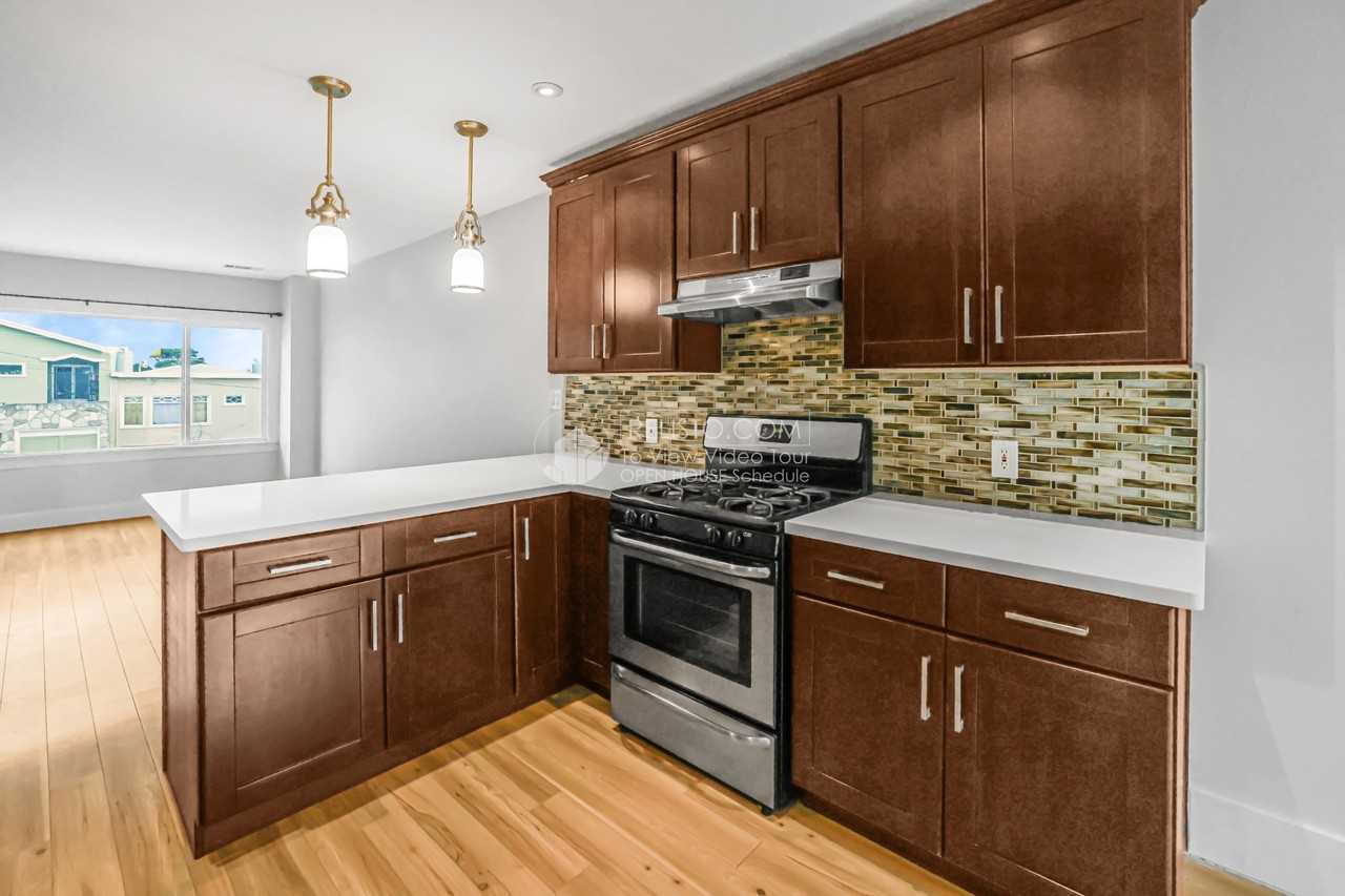 6 Brighton Ave - Photo 3 of 31
