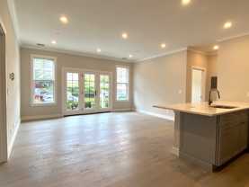 32 Cummins Hwy #8 - Photo 1 of 1