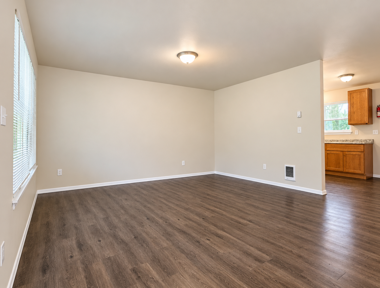 Riverside Manor - Photo 7 of 37