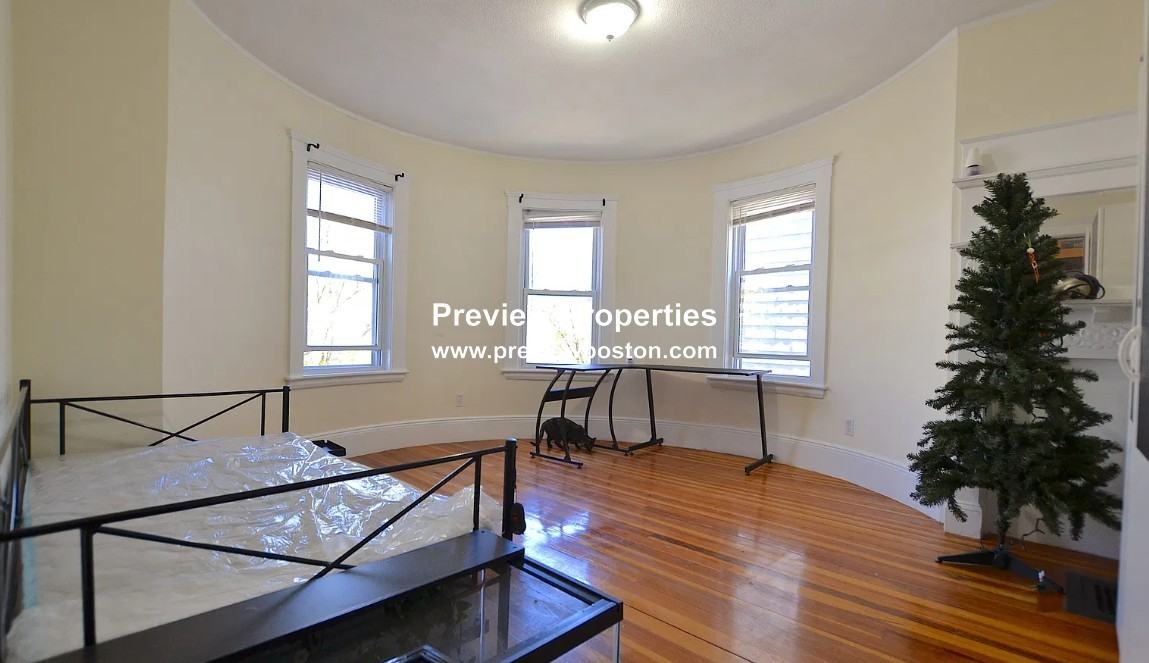 50 Tremont St #1 - Photo 4 of 11