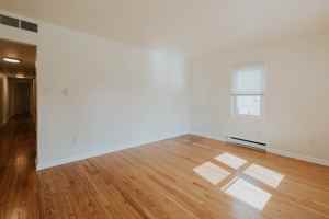 featured image of 1013 S Raleigh St
