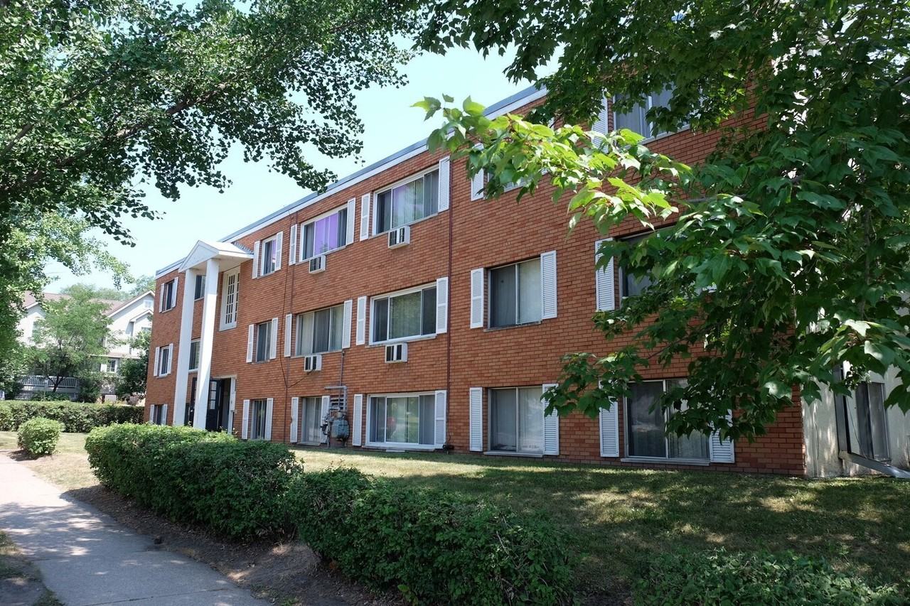 1040 Agate Street - Photo 2 of 3