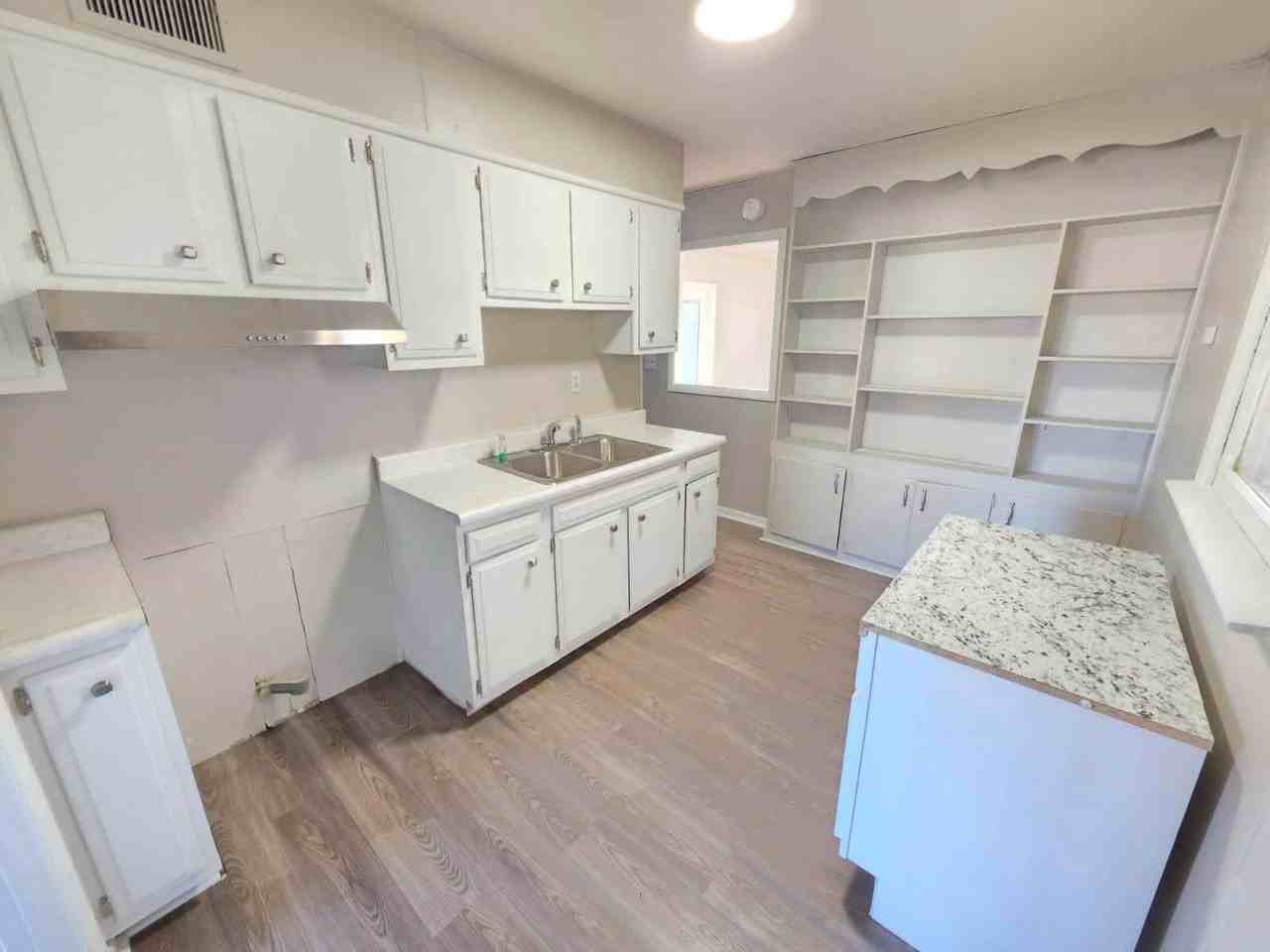 1220 Eppley Avenue - Photo 2 of 8