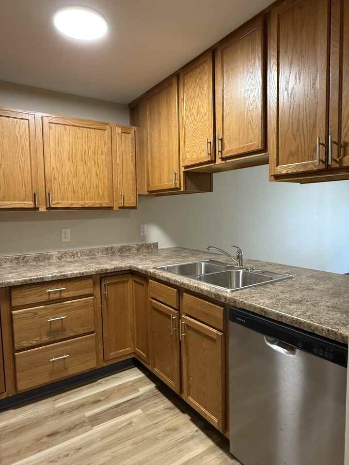 1321 Eastland Estates - Photo 2 of 11