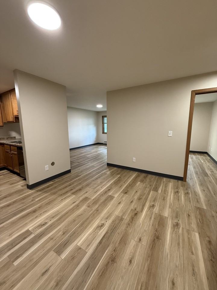 1321 Eastland Estates - Photo 4 of 11