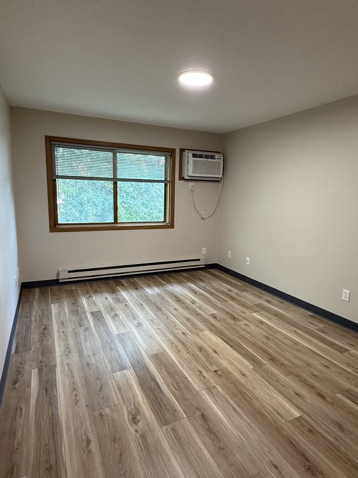 1321 Eastland Estates - Photo 5 of 11