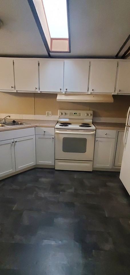 157 1st Street North - Photo 4 of 12
