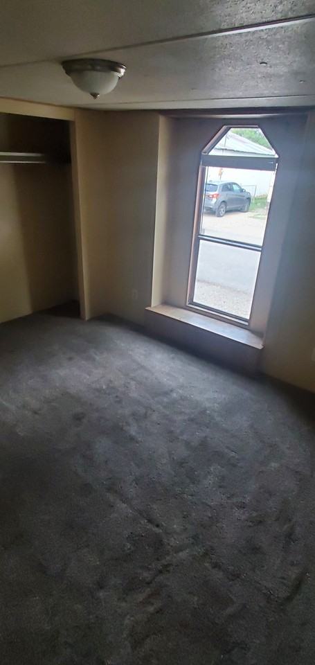 157 1st Street North - Photo 5 of 12