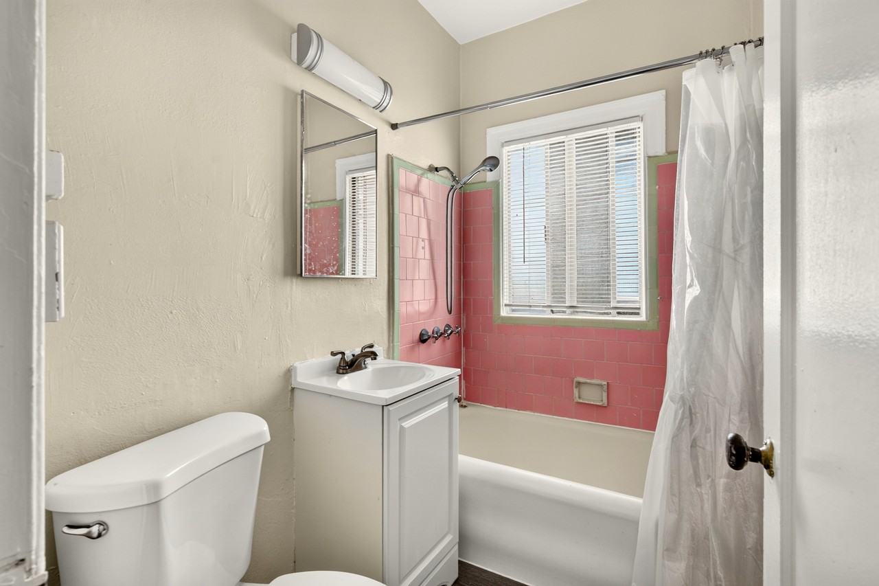 1821 6th Avenue - Photo 6 of 10