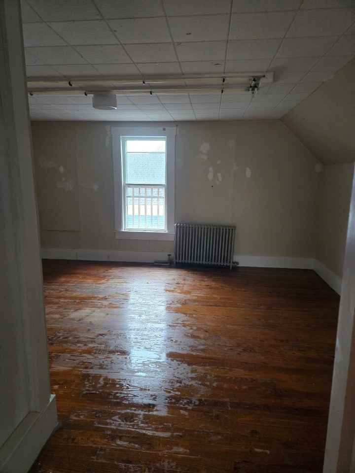 308 Center Street - Photo 3 of 10