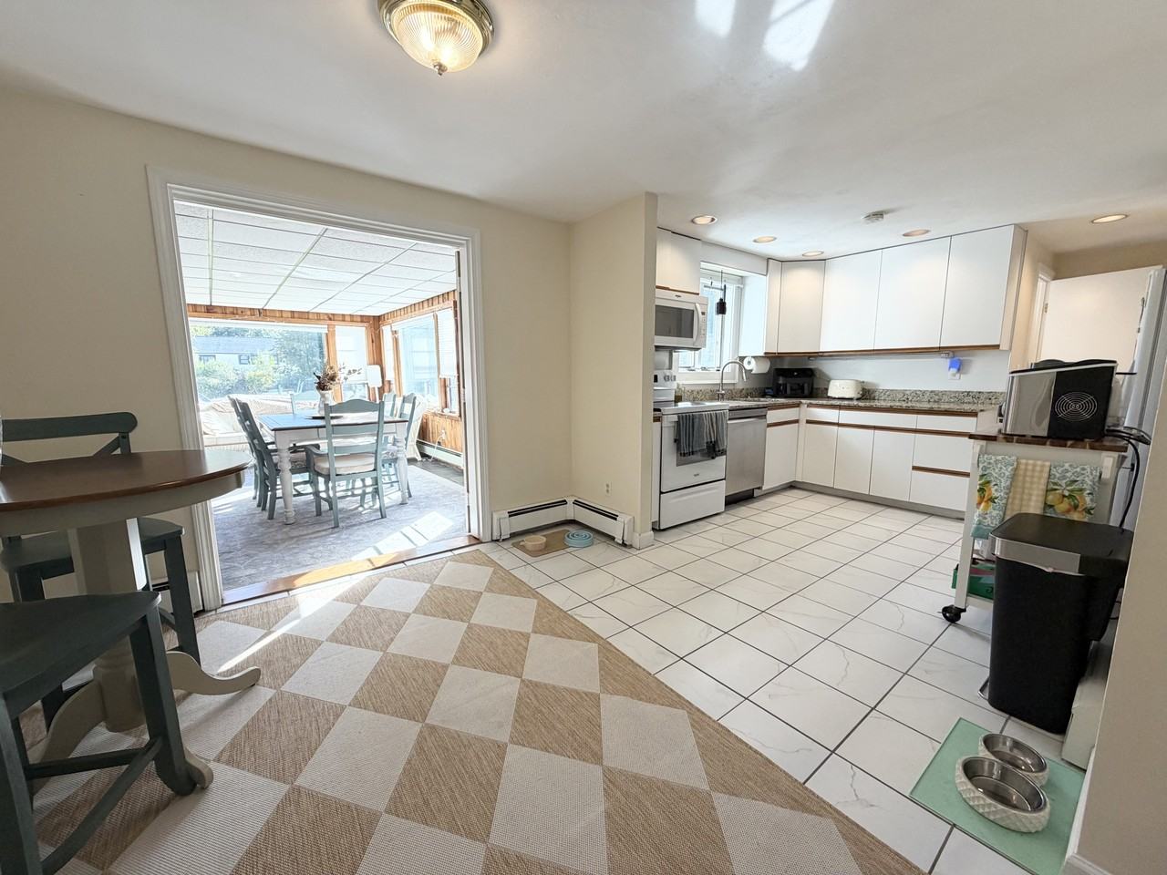 21 Wethersfield Rd - Photo 3 of 16