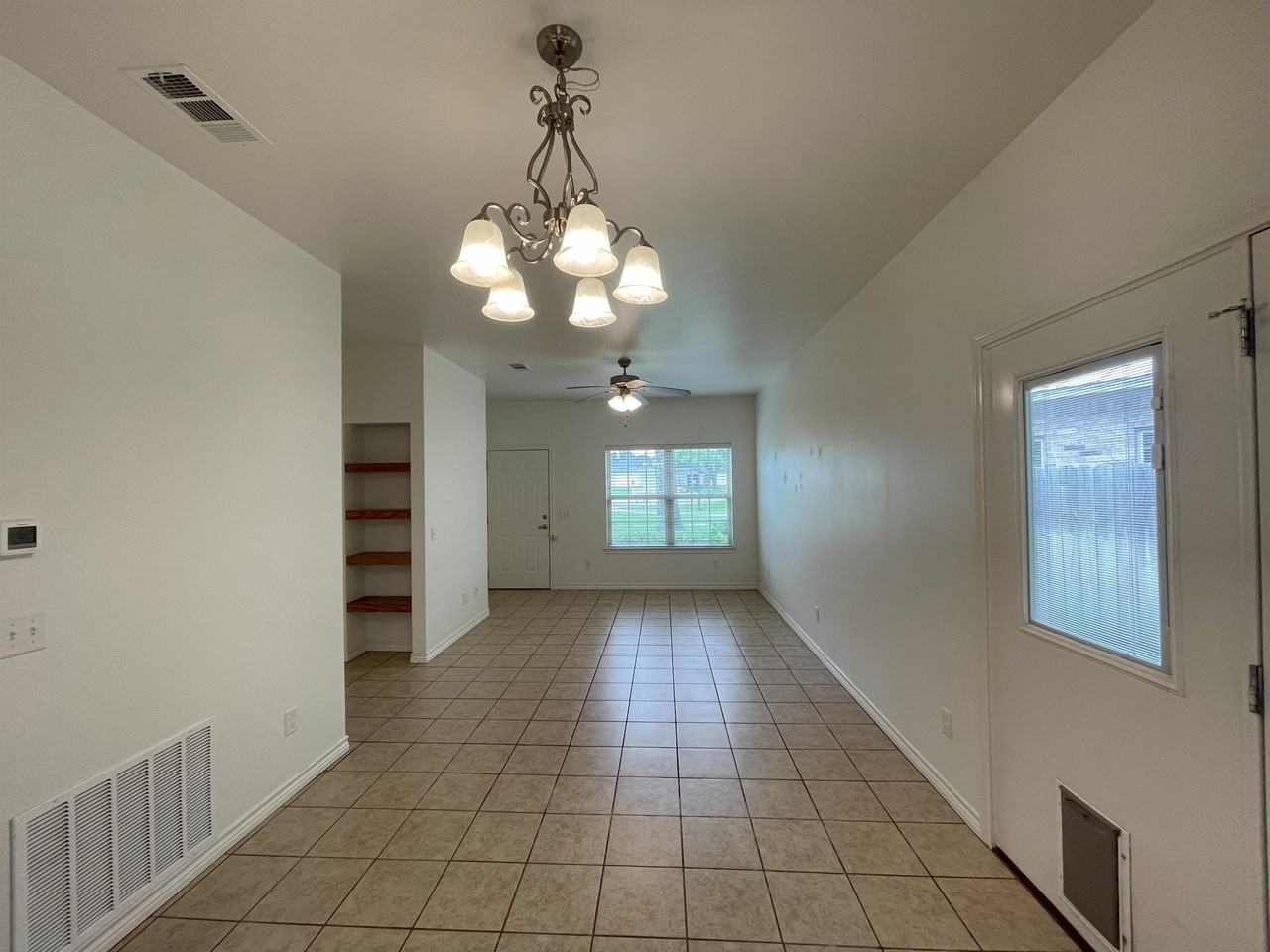 501 East Bryson Avenue - Photo 6 of 23