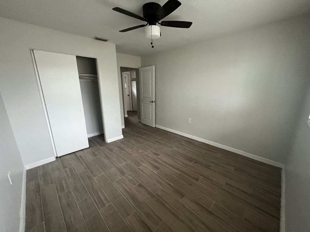 924.5 North Amelia Ave - Photo 6 of 8