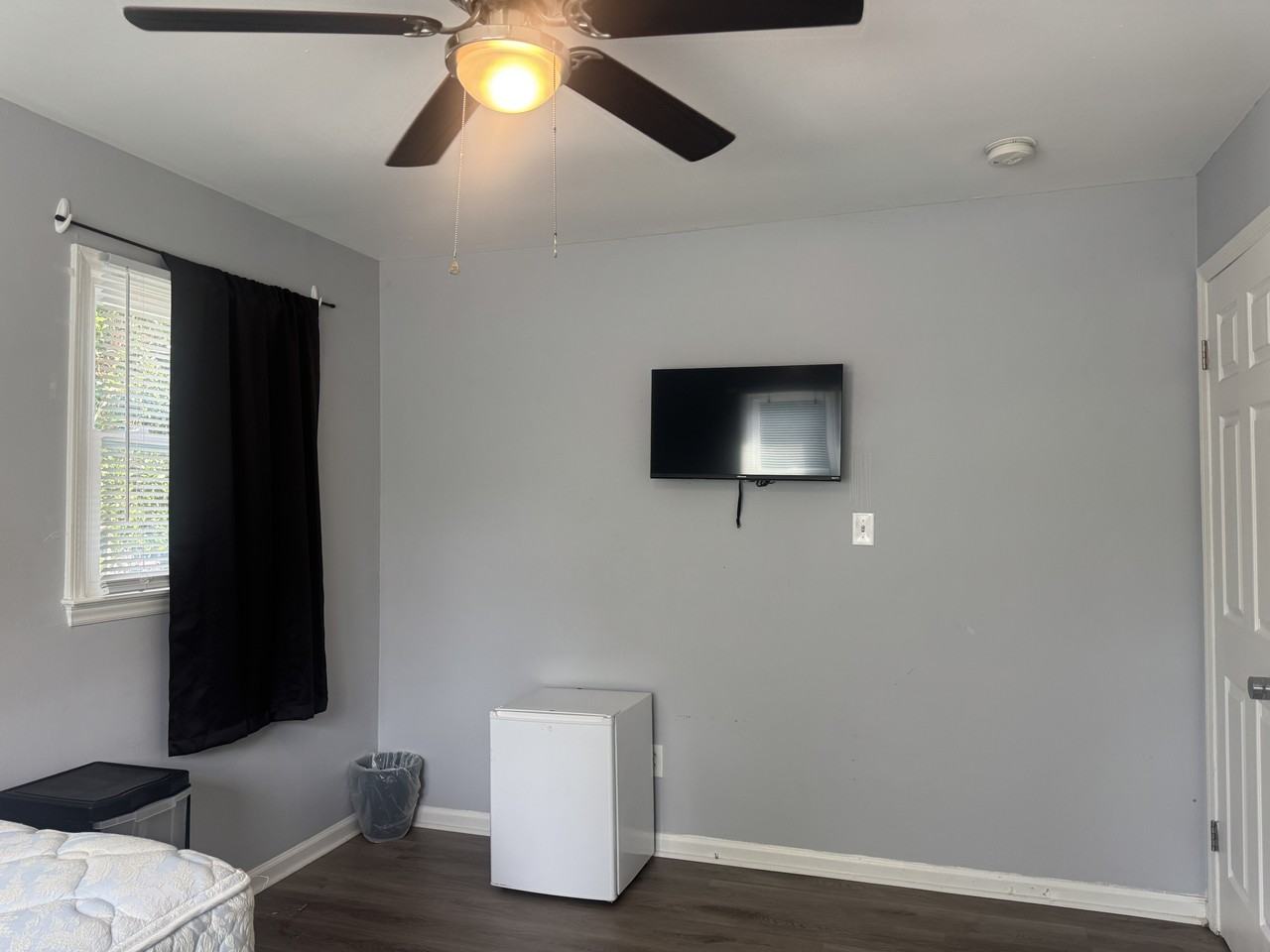 6700 Barcliff Drive - Photo 2 of 23