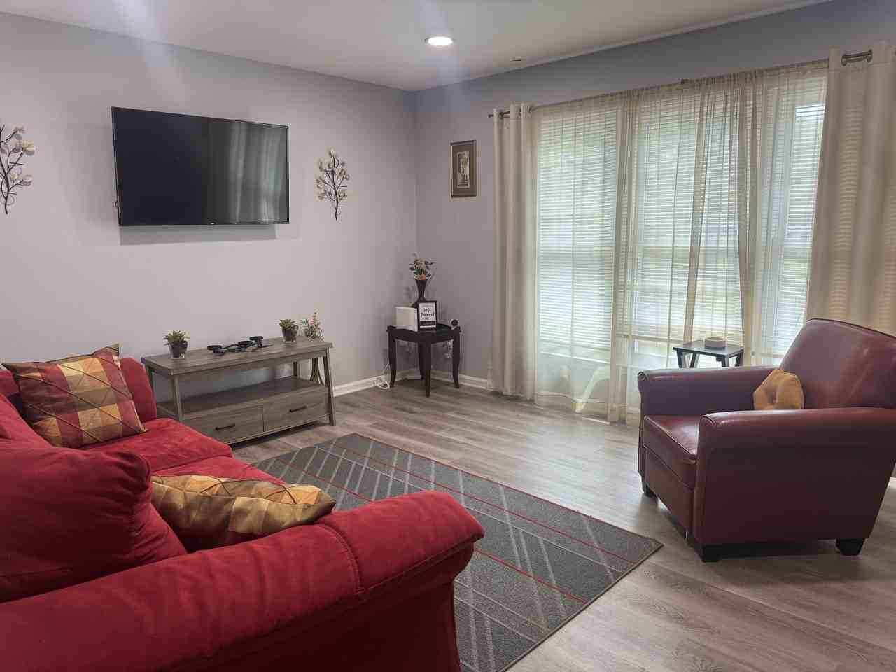 6700 Barcliff Drive - Photo 6 of 23