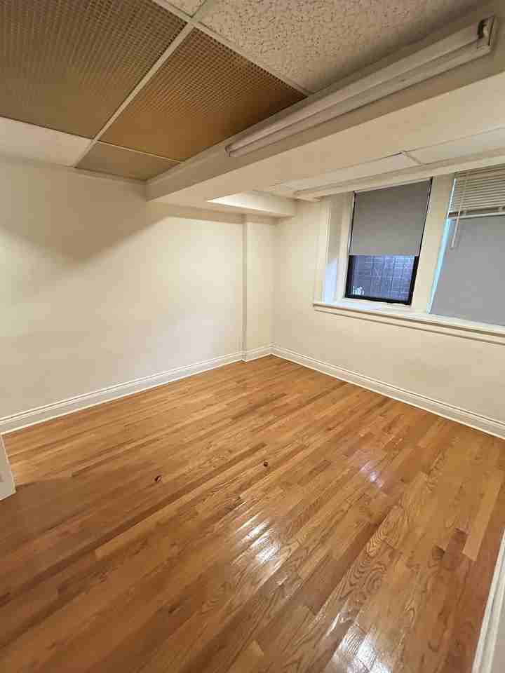 8 Langmaid Ave #3A - Photo 3 of 7