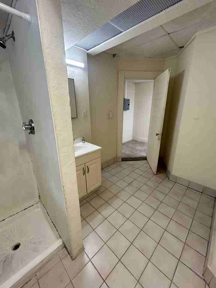 8 Langmaid Ave #3A - Photo 7 of 7