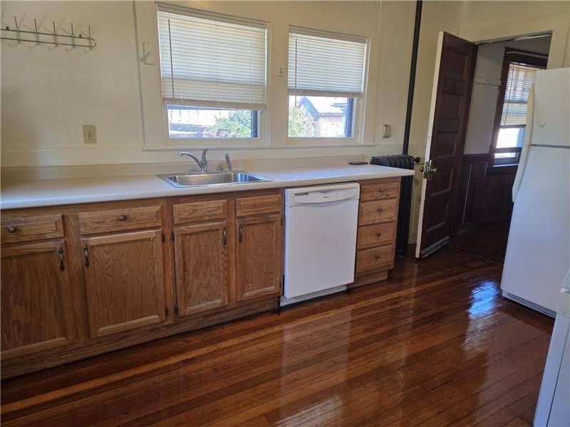 96 Mount Auburn St - Photo 2 of 44