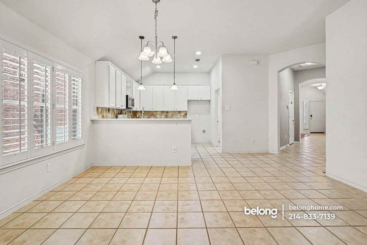 4504 Chris Dr - Photo 5 of 21