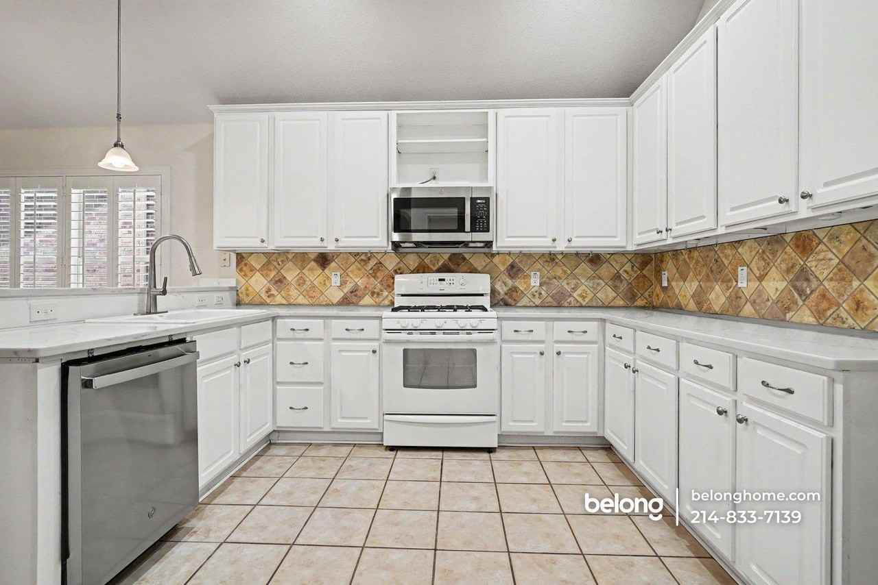 4504 Chris Dr - Photo 6 of 21
